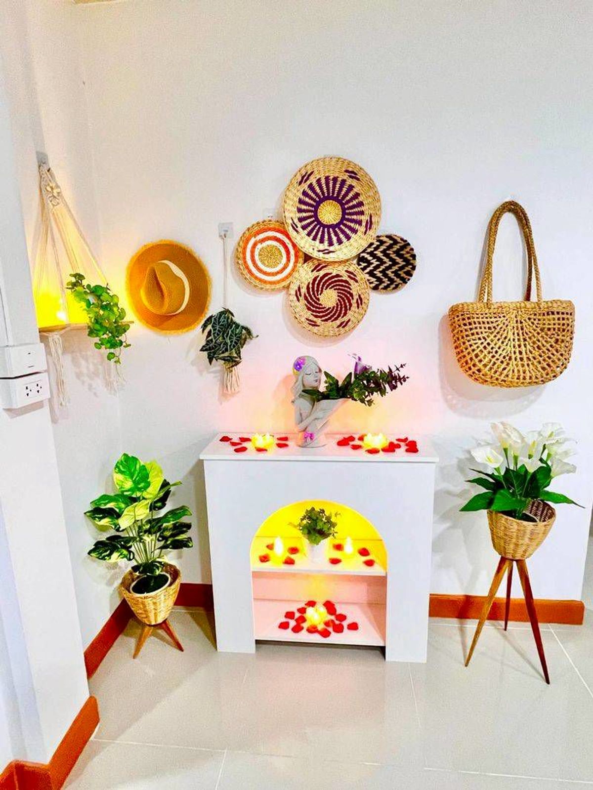 For SaleTownhomePathum Thani,Rangsit, Thammasat : 2 -storey Town House for sale, Piyawaram Khlong 4, an area of 24 square wah, 3 bedrooms, ready to move in. Sava Pracharat Road, Bueng Yi Tho Subdistrict, Thanyaburi District, Pathum Thani Province