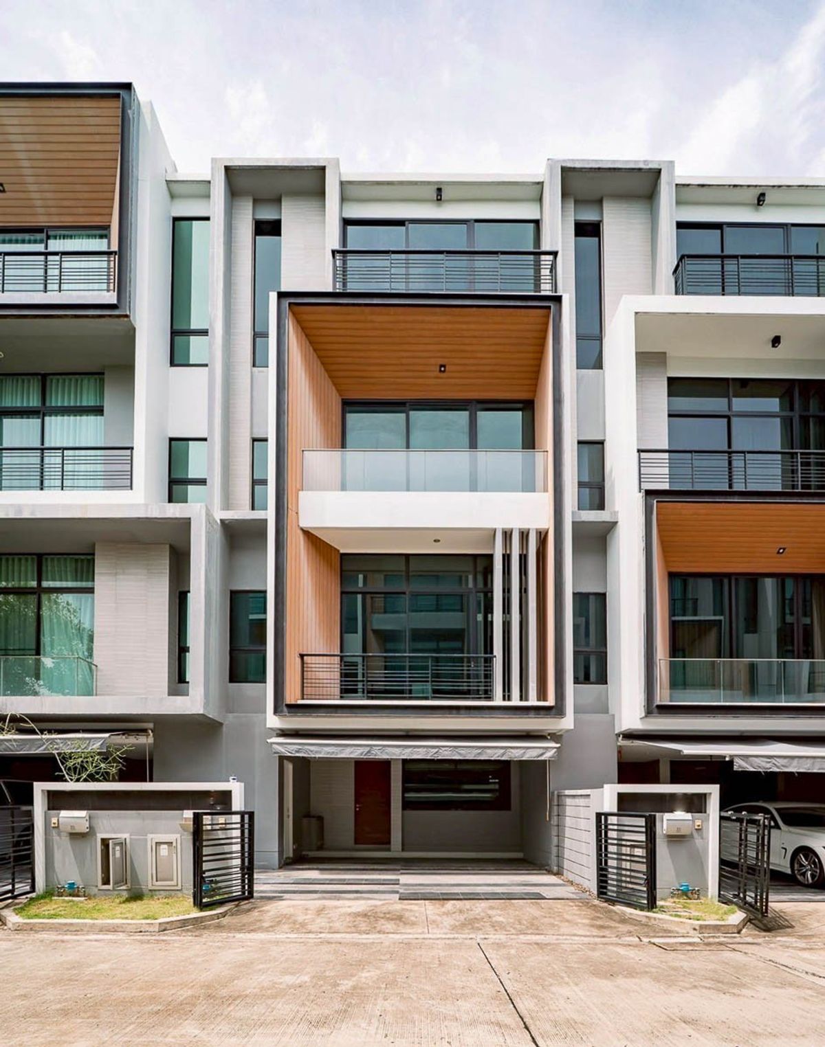 For SaleTownhomePattanakan, Srinakarin : TownHome for Sale Nirvana Define Rama 9, 3 bedroom 21 sqw 230 sqm Near Ramkhamhaeng, Pattanakarn, Huamak, The Nine : SL25S-015