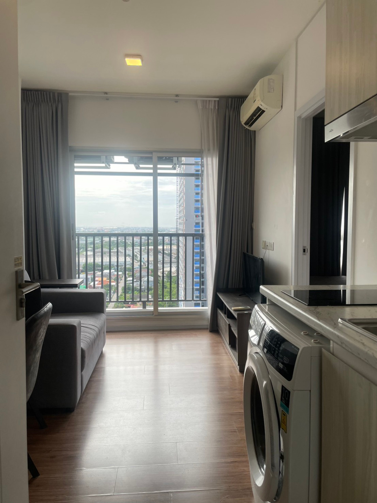 ให้เช่าคอนโดสมุทรปราการ สำโรง : ปล่อยเช่า ! คอนโดใกล้นิคม บางปู ใกล้รถไฟฟ้า สายสีเขียว สถานีแพรกษา