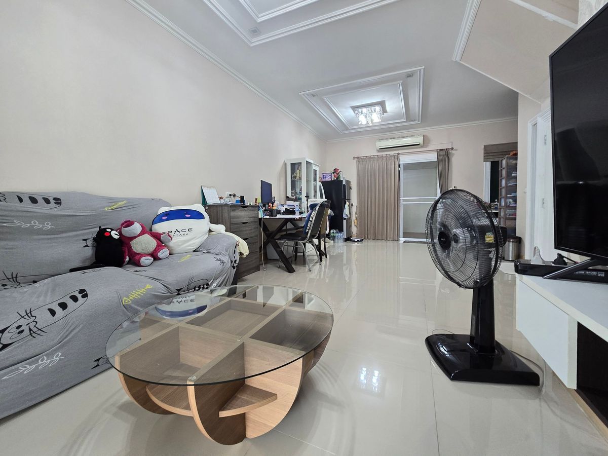 ขายทาวน์โฮมพระราม 2 บางขุนเทียน : ขายทาวน์โฮม กัสโต้ พระราม2-เทียนทะเล 19  ไตล์อารมณ์บ้านเดี่ยว เนื้อที่ 21.4 ตรว. หน้าบ้านไม่ชนใคร ถนนเมน