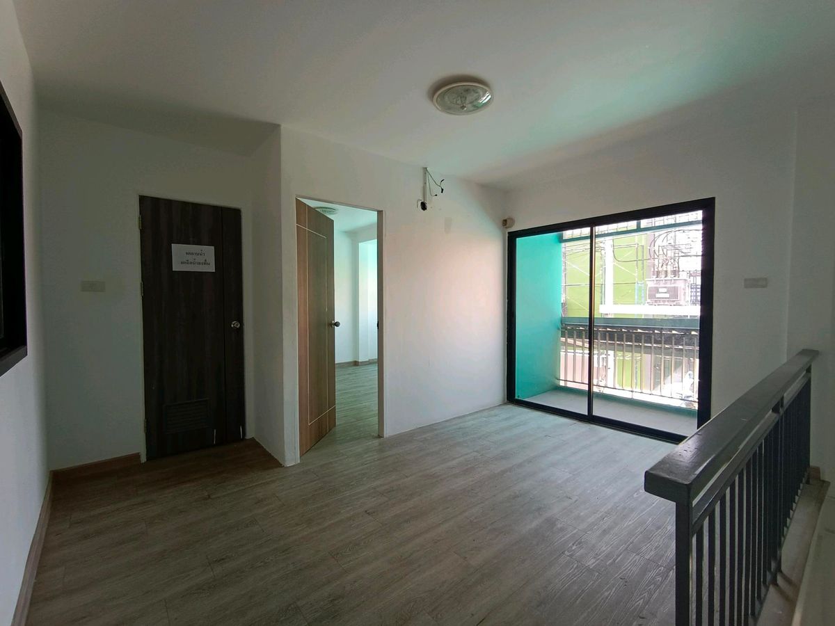 WarehouseNonthaburi, Bang Yai, Bangbuathong : Selling/renting warehouses in the Loft Minifacory Bang Nang Project