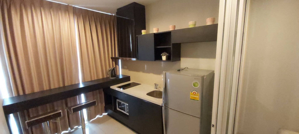 ให้เช่าคอนโดอ่อนนุช อุดมสุข : (ปล่อยเช่า) คอนโด RHYTHM สุขุมวิท 44/1  ราคาดีมาก! 1 นอน 35 Sq.m. เฟอร์+เครื่องใช้ไฟฟ้าครบ ㅡ ติด 🚆BTS พระโขนง