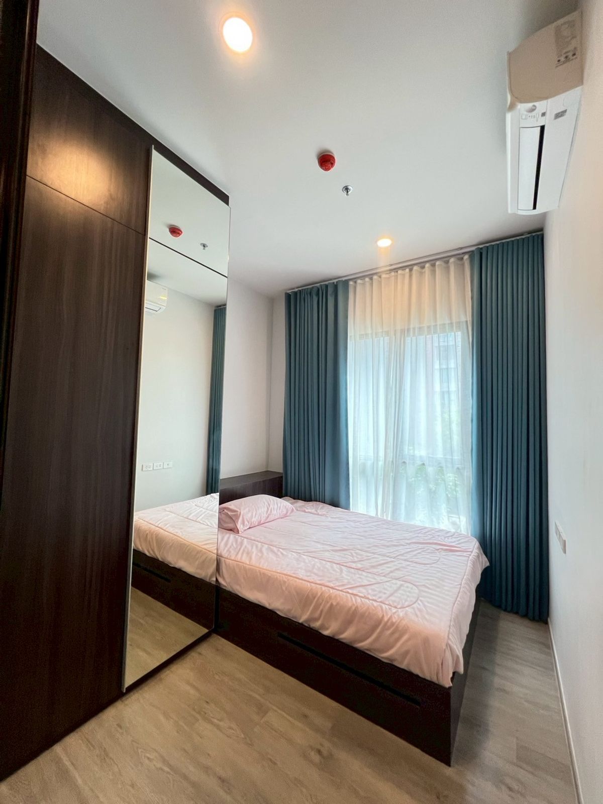ให้เช่าคอนโดนวมินทร์ รามอินทรา : ให้เช่า คอนโด ใกล้รถไฟฟ้า รามอินทรา กม.9  โรงพยาบาลสินแพทย์  ออริจิ้น ปลั๊ก แอนด์ เพลย์ รามอินทรา