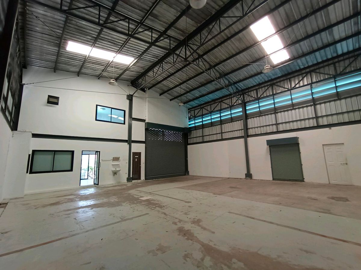 WarehouseNonthaburi, Bang Yai, Bangbuathong : Selling/renting warehouses in the Loft Minifacory Bang Nang Project