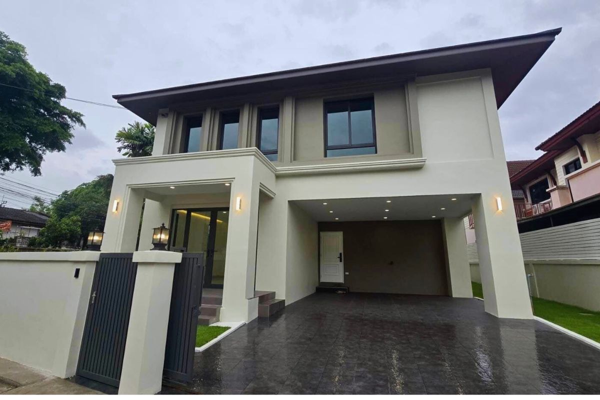 ขายบ้านเสรีไทย-นิด้า : ขายบ้านเดี่ยวหลังมุมใหม่ รีโนเวทใหม่ทั้งหลัง สไตล์ลักชัวรี  เพียง 11.9 ล้าน