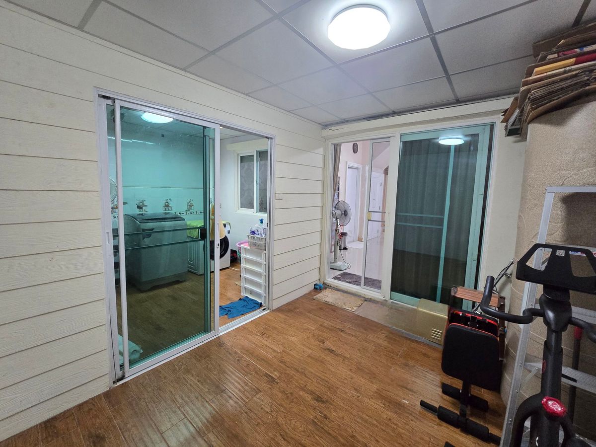 ขายทาวน์โฮมพระราม 2 บางขุนเทียน : ทาวน์โฮม กัสโต้ พระราม2-เทียนทะเล 19  อารมณ์บ้านเดี่ยว เนื้อที่ 21.4 ตรว. หน้าบ้านไม่ชนใคร ถนนเมน