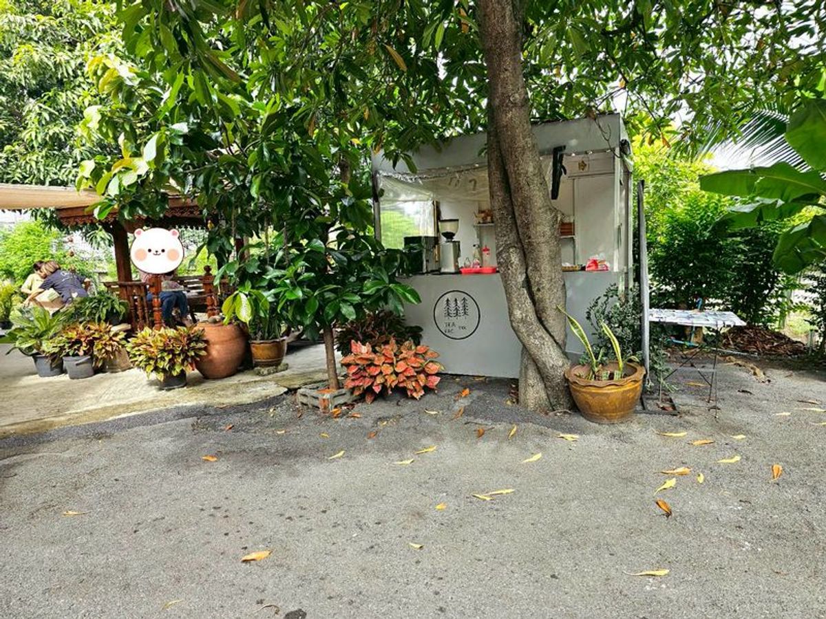 ให้เช่าโฮมออฟฟิศนวมินทร์ รามอินทรา :  ให้เช่า Home Office พร้อมโกดัง 107 ตารางวา ติดแม็คโคร รามอินทรา 76 จอดรถ 10 คัน เฟอร์นิเจอร์สำนักงานครบ เขตคันนายาว กรุงเทพมหานคร