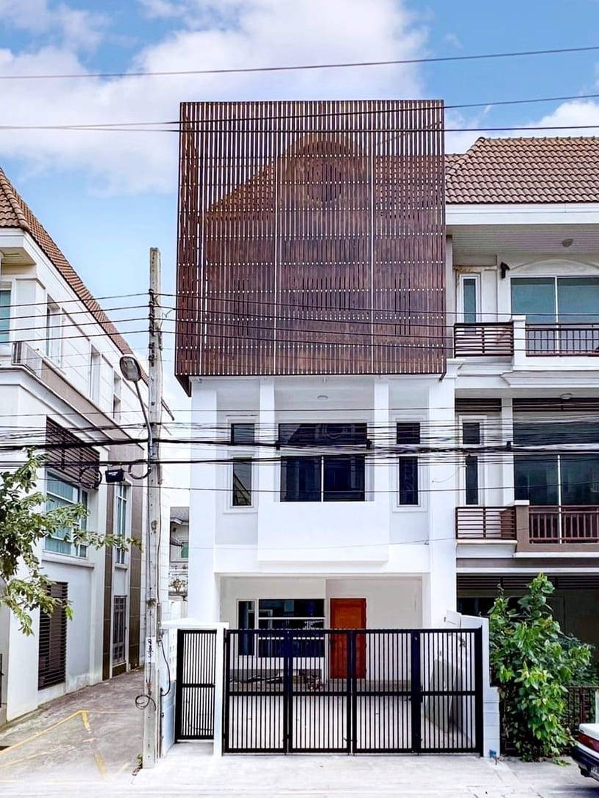 ขายโฮมออฟฟิศเกษตร นวมินทร์ ลาดปลาเค้า : 🏢 Home Office ทำใหม่ทั้งหลัง – Premium Place นวมินทร์ 87 รีโนเวทใหม่สวยจัด