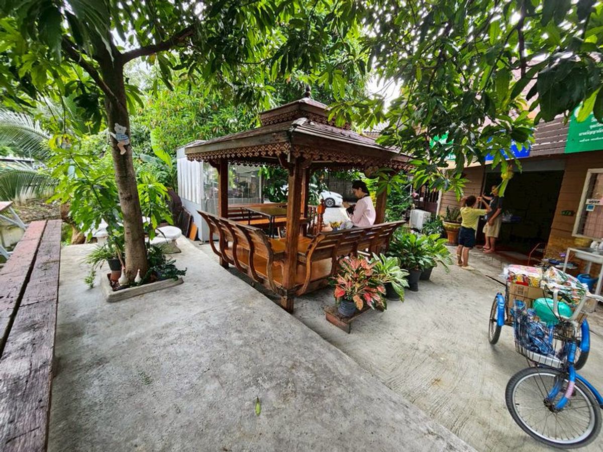 ให้เช่าโฮมออฟฟิศนวมินทร์ รามอินทรา :  ให้เช่า Home Office พร้อมโกดัง 107 ตารางวา ติดแม็คโคร รามอินทรา 76 จอดรถ 10 คัน เฟอร์นิเจอร์สำนักงานครบ เขตคันนายาว กรุงเทพมหานคร