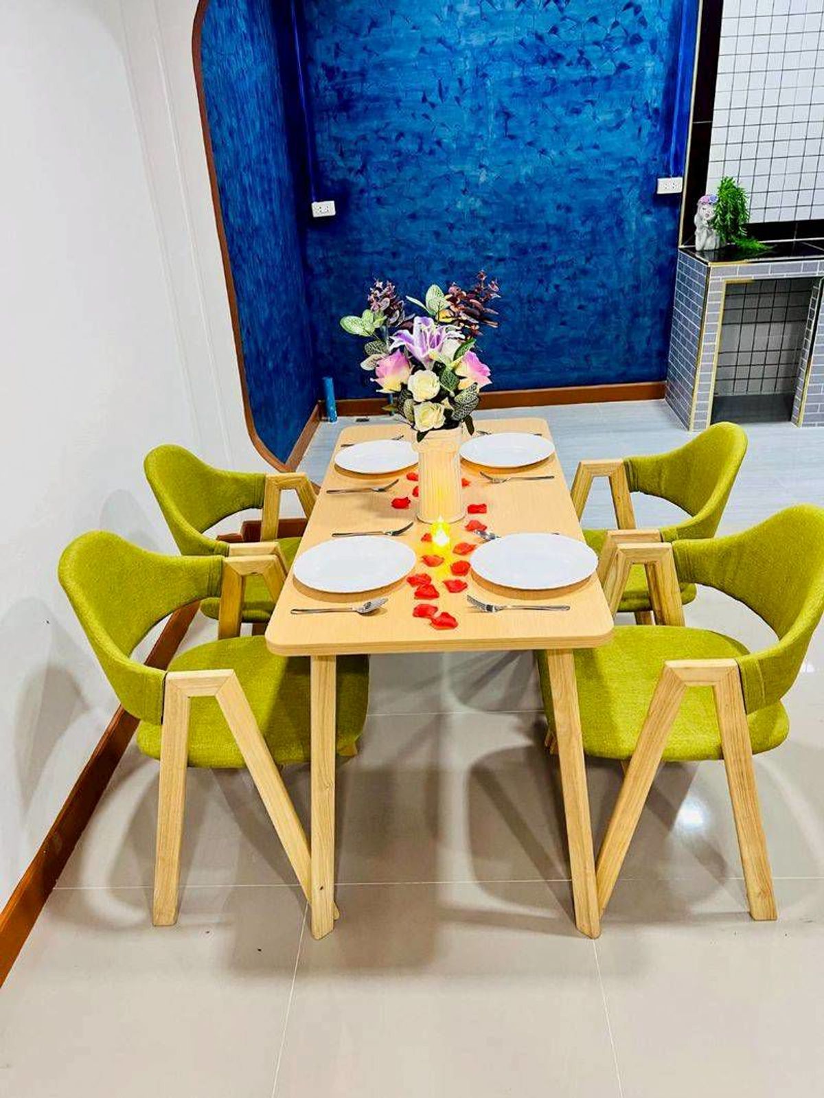 For SaleTownhomePathum Thani,Rangsit, Thammasat : 2 -storey Town House for sale, Piyawaram Khlong 4, an area of 24 square wah, 3 bedrooms, ready to move in. Sava Pracharat Road, Bueng Yi Tho Subdistrict, Thanyaburi District, Pathum Thani Province