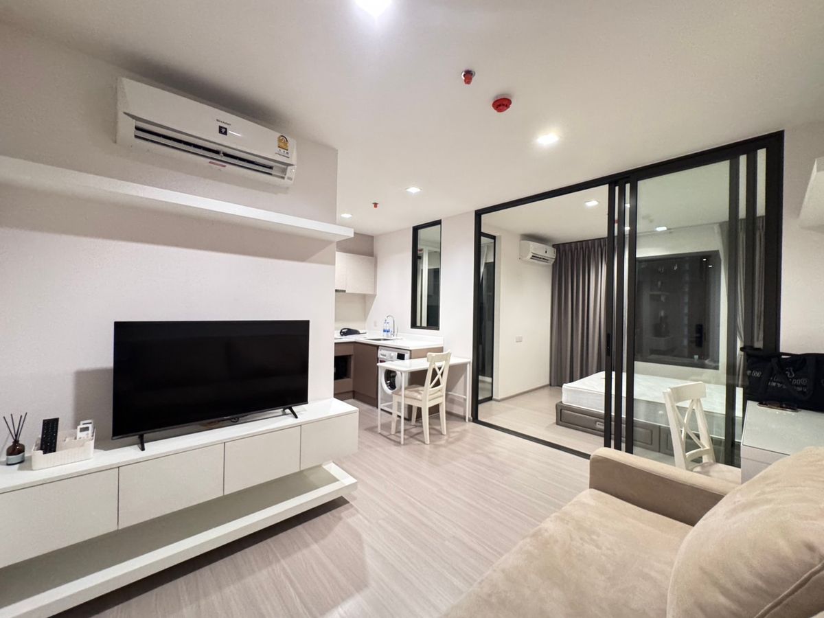 ให้เช่าคอนโดท่าพระ ตลาดพลู วุฒากาศ : Life Sathorn Sierra Condo ห้องสวย วิวสระ ว่างพร้อมให้เช่า 18,500/เดือน นัดชมได้เลยครับ