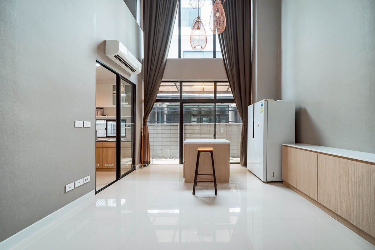 For SaleTownhomePattanakan, Srinakarin : TownHome for Sale Nirvana Define Rama 9, 3 bedroom 21 sqw 230 sqm Near Ramkhamhaeng, Pattanakarn, Huamak, The Nine : SL25S-015