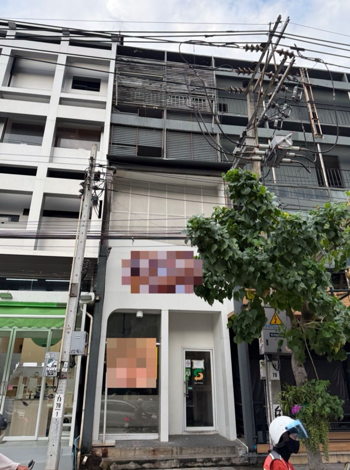 ให้เช่าอาคารพาณิชย์สุขุมวิท อโศก ทองหล่อ : 📌Rental : Shop in Thonglor , 4 Storyes , 250 sqm 📌ปล่อยเช่าตึกทองหล่อ , 4 ชั้น 250 ตรม • Restaurant / Clinic / Cafe / Spa etc 🔥🔥Rental Price : 160,000 THB / Month 🔥🔥#sellinghouses#superluxuryhousebkk#Ultraluxurycondo #luxuryhousebangkok 