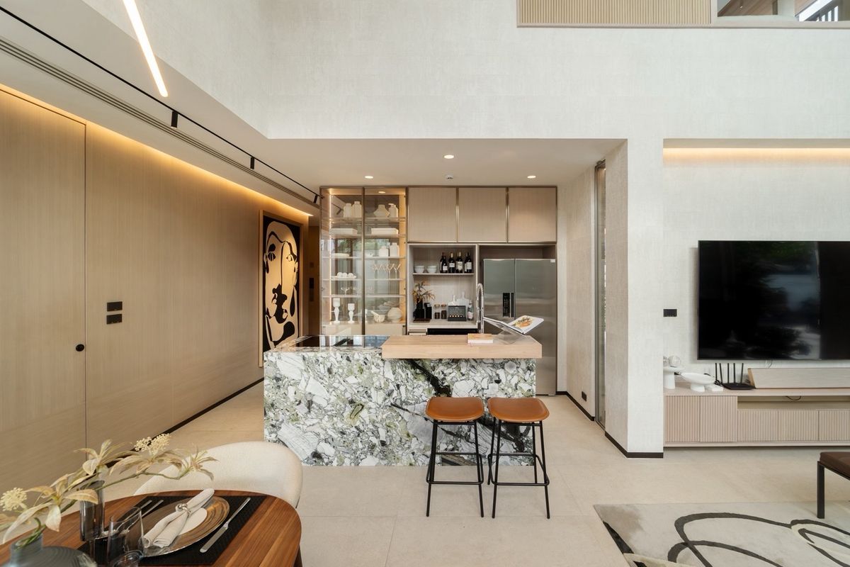 ขายบ้านอารีย์ อนุสาวรีย์ : 📢👇 บ้านเดี่ยว Superior Luxury 3.5 ชั้น ในย่าน อารีย์ พร้อมสระว่ายน้ำ และ lift ในบ้าน ได้รางวัล Best Interior Design จากงานประกวด Asia Architecture Design Award 2024 บ้านแบบประหยัด ติด solar cell ทั้งหลัง ใกล้BTS และ ทางขึ้นลงทางด่วน 