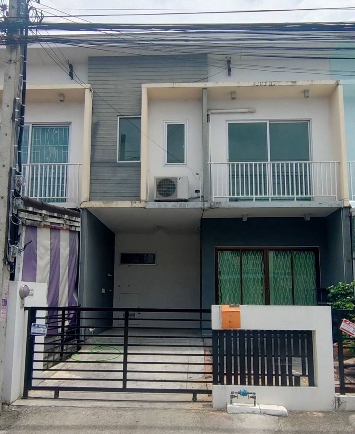 TownhomeLadkrabang, Suwannaphum Airport : Sell/rent house townhouse Sukhumvit 77/Soi Chalermprakiet Rama 9 Soi 87