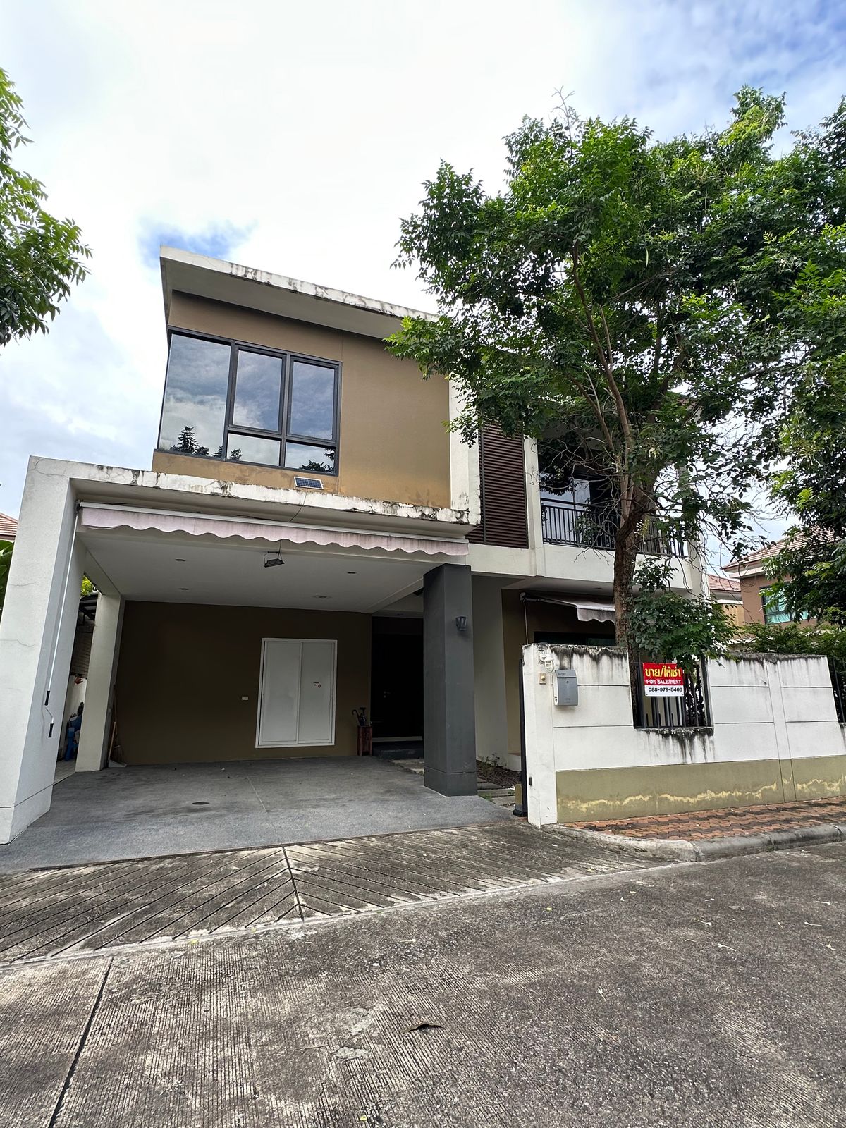 บ้านพัฒนาการ ศรีนครินทร์ : 🏡BN032 ขายและให้เช่า บ้านเดี่ยวสไตล์วิลล่าหลังมุม  🏡.  