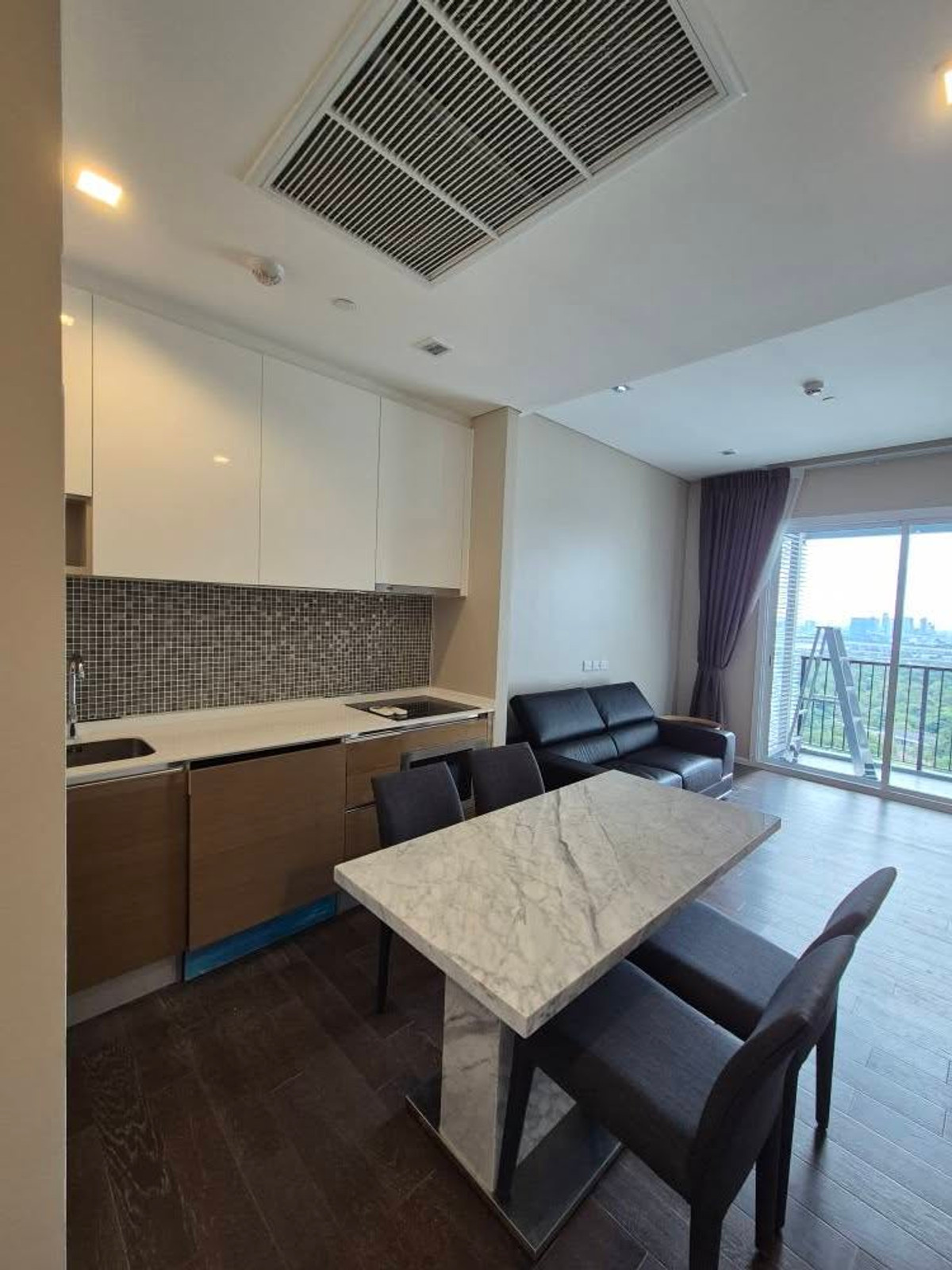 For RentCondoLadprao, Central Ladprao : For Rent : The saint Residence Ladprao ( Brand-new unit  just finish furnished/all new equitment )