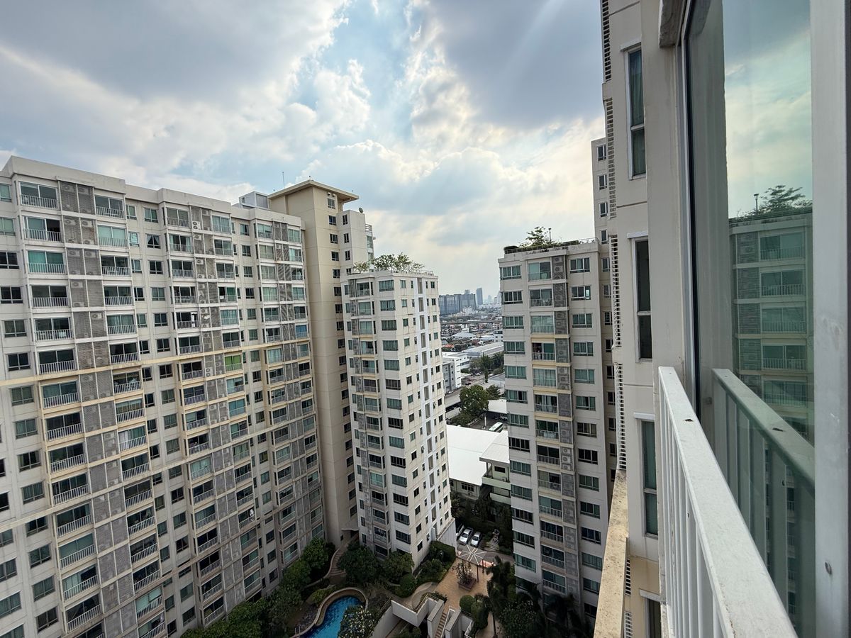 For SaleCondoKasetsart, Ratchayothin : [Condo corner for sale] Centric Scene Ratchavipha (Sentric Ceremony Ratchawipha), size 68.49 sq.m., 17th floor, Building B Room Rim