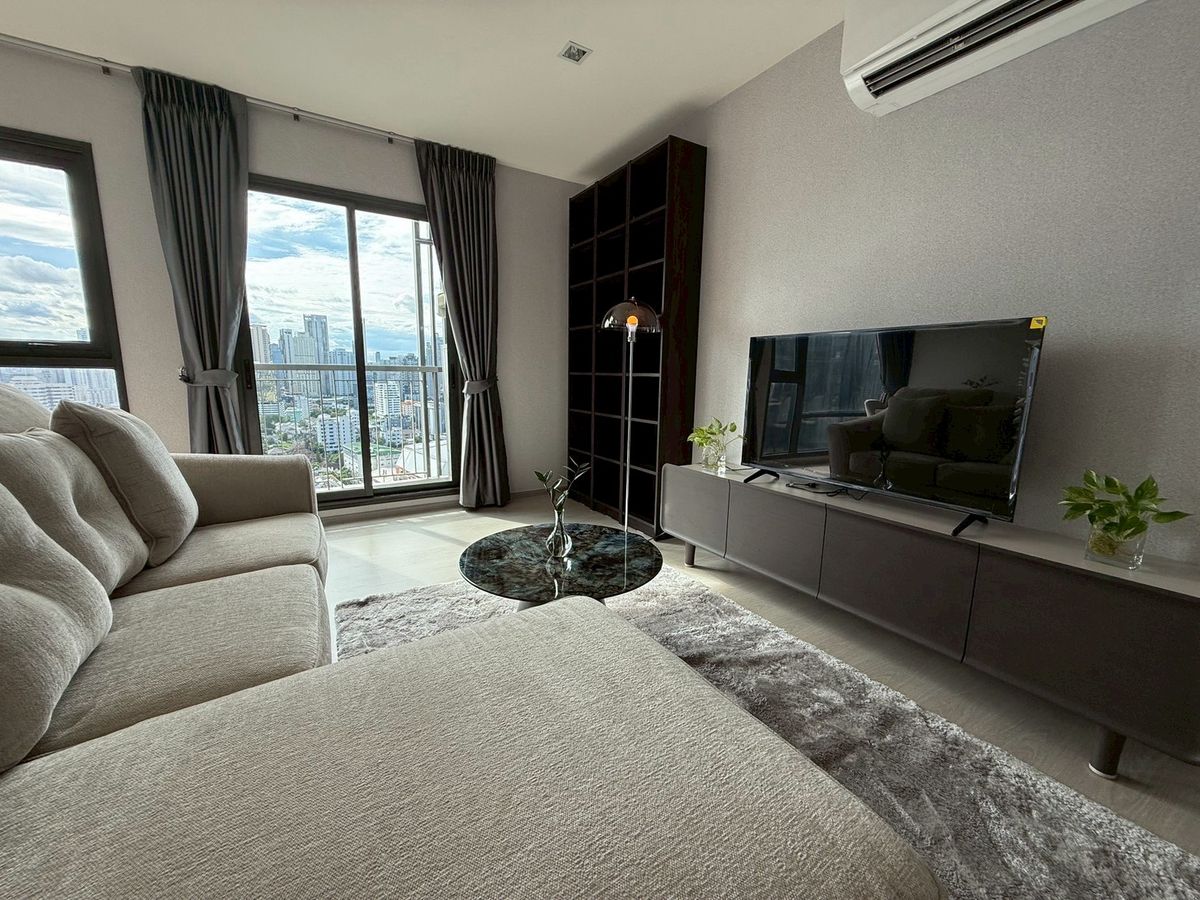 For RentCondoSukhumvit, Asoke, Thonglor : (For Rent)  Good Price! 2 Beds 2 Baths 74 Sqm. Fully furnished - READY TO MOVE IN