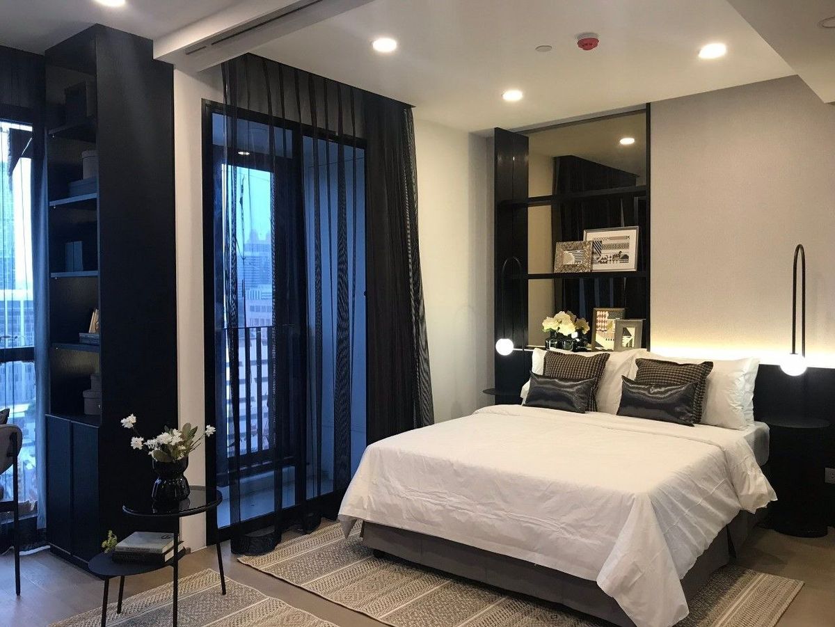 ให้เช่าคอนโดสยาม จุฬา สามย่าน : Ashton Chula Silom【𝐑𝐄𝐍𝐓】🔥ห้องสุดเท่ แต่ยังแฝงความหรู เฟอร์นิเจอร์พรีเมียม สิ่งอำนวยความสะดวกจัดเต็ม🔥  ติดต่อไลน์ไอดี: @hacondo