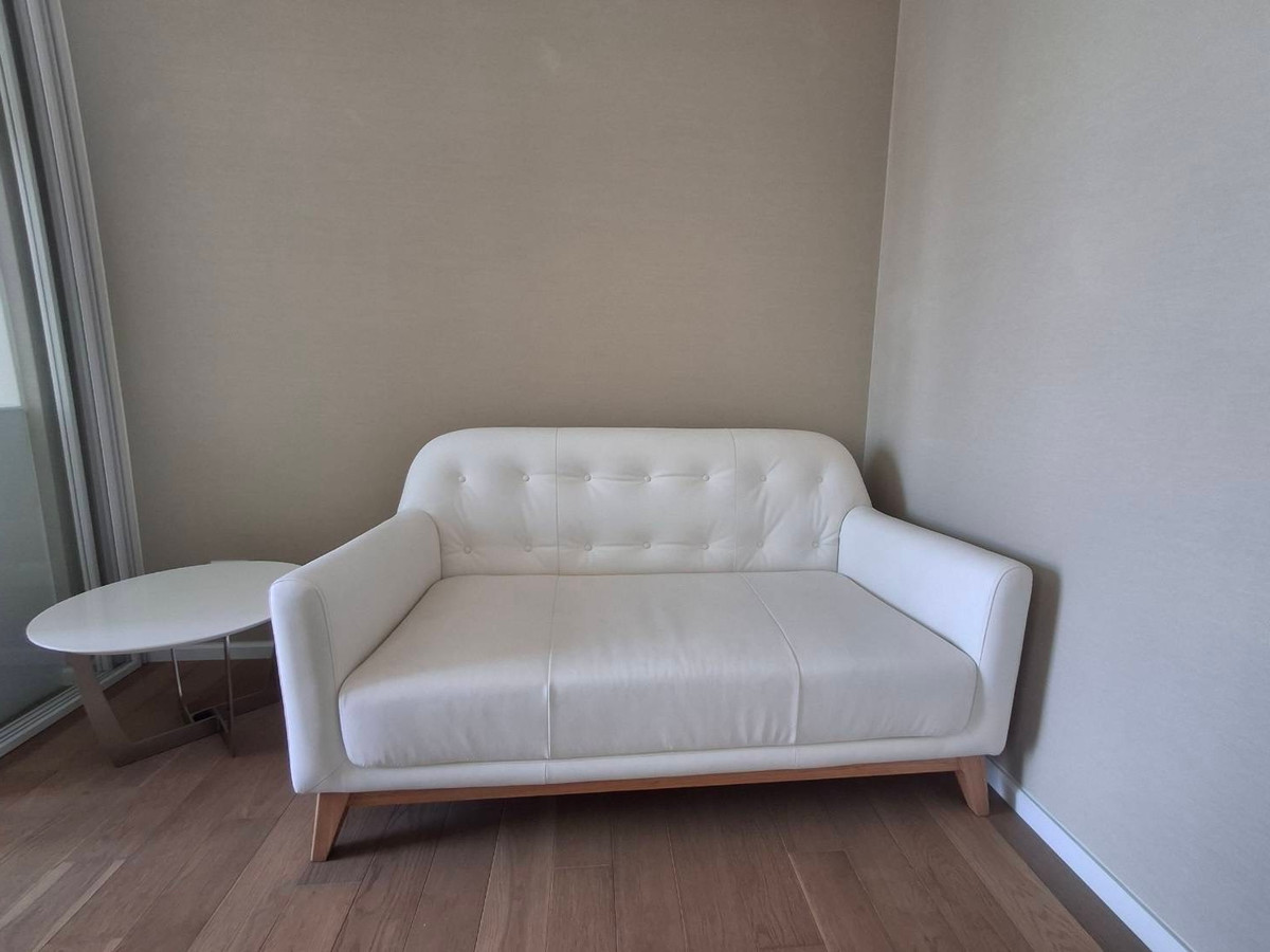 For Rent : The saint Residence Ladprao ( --- ห้องใหม่ไม่เคยอยู่และปล่อยเช่ามาก่อน-ของในห้องใหม่ทั้งหมด---) Loading...