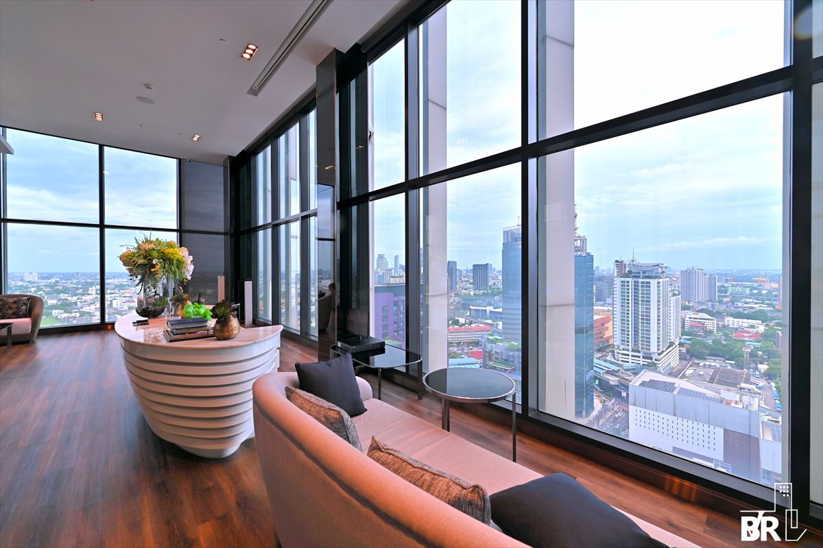 ขายคอนโดสุขุมวิท อโศก ทองหล่อ : 💥Best Deal💥 Fully Furnished ,Rhythm Ekkamai near BTS Ekkamai