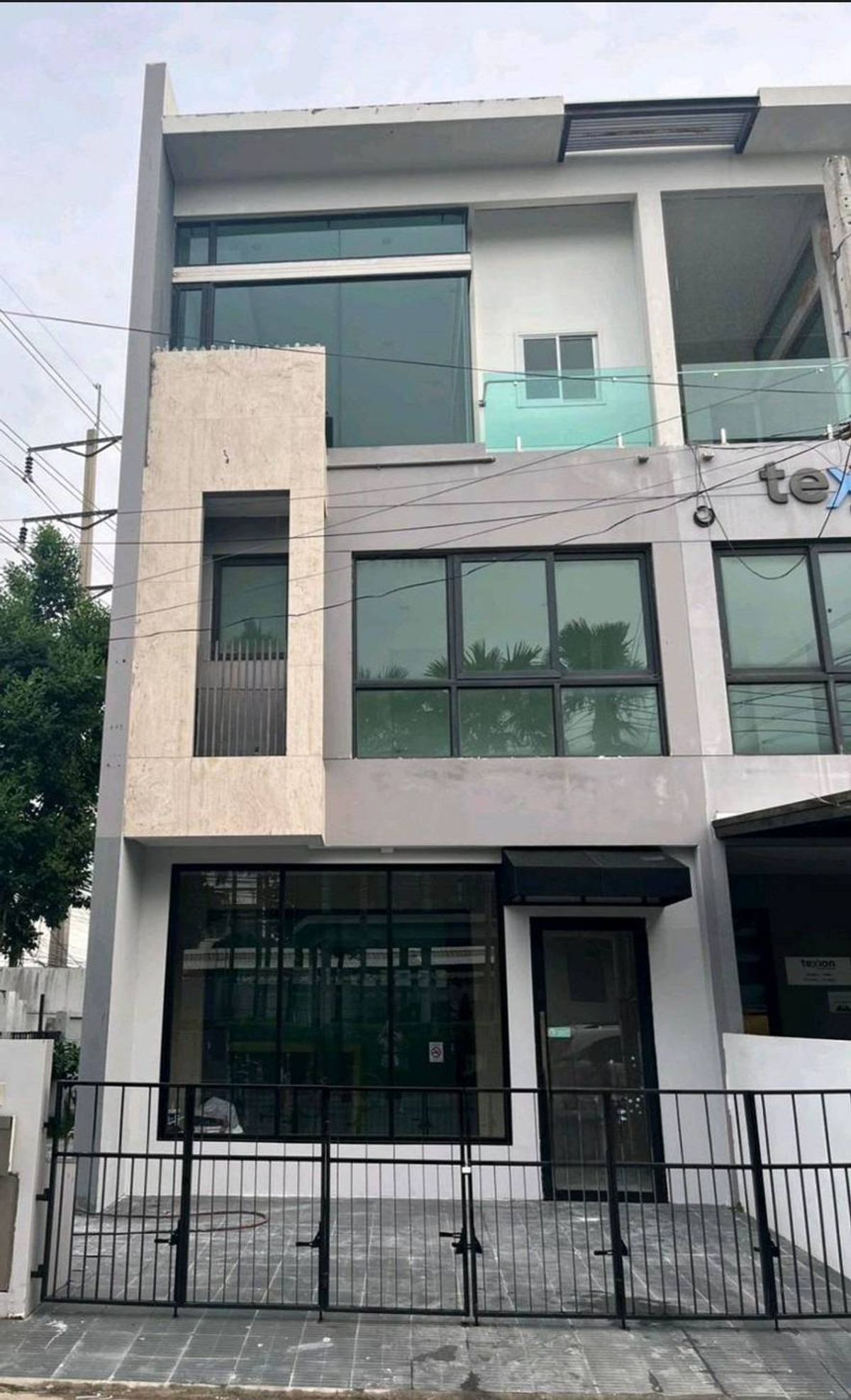 ให้เช่าทาวน์โฮมแจ้งวัฒนะ เมืองทอง : ให้เช่าทาวน์โฮม โคราซอน ประชาชื่น ใกล้ แม็คโคร แจ้งวัฒนะ เพียง 2 นาที