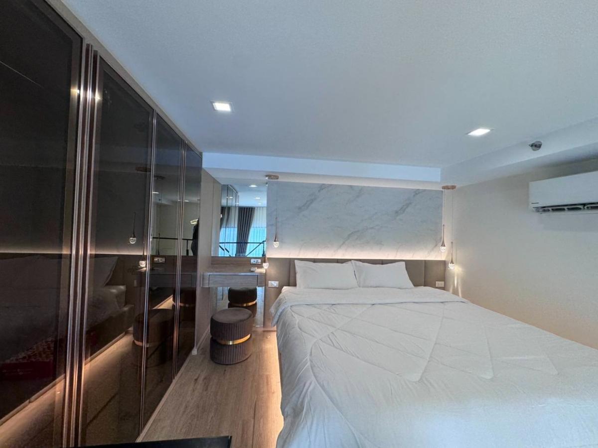 ให้เช่าคอนโดพัฒนาการ ศรีนครินทร์ : 🔥ให้เช่าด่วน🔥เดอะริช พระราม 9 – ศรีนครินทร์ ใกล้ Airport Link หัวหมาก รถไฟฟ้าสายสีเหลืองสถานีพัฒนาการ เฟอร์นิเจอร์ครบ พร้อมเข้าอยู่