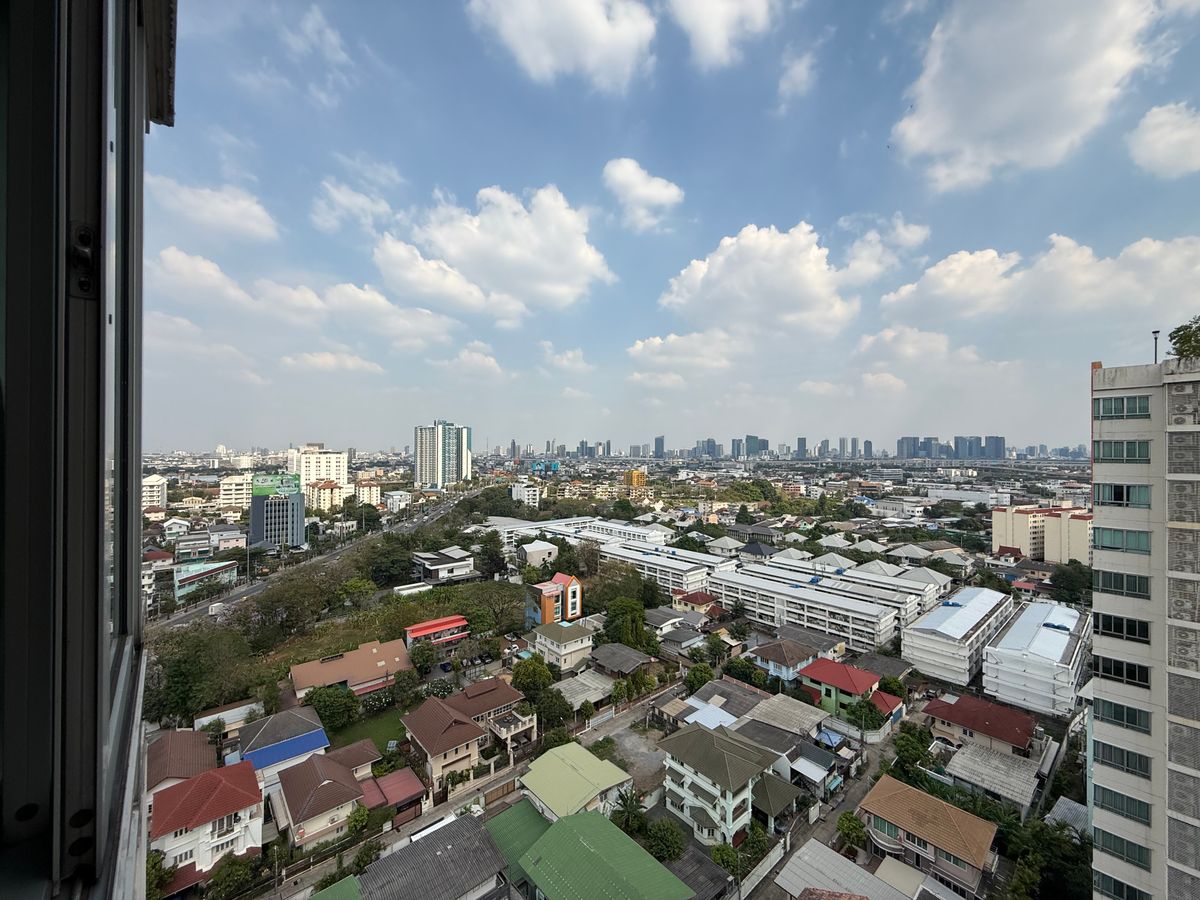 For SaleCondoKasetsart, Ratchayothin : [Condo corner for sale] Centric Scene Ratchavipha (Sentric Ceremony Ratchawipha), size 68.49 sq.m., 17th floor, Building B Room Rim