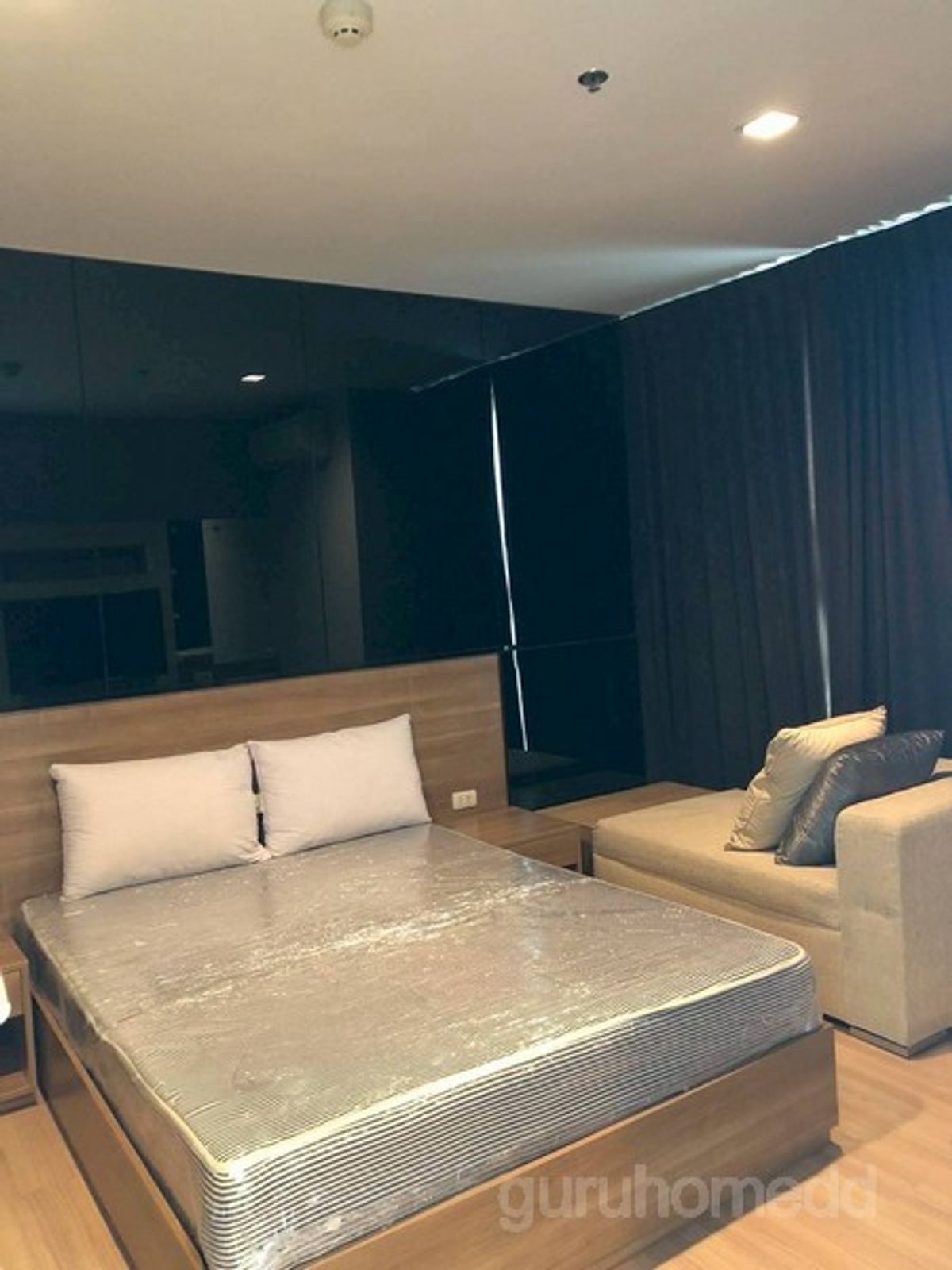 ให้เช่าคอนโดสาทร นราธิวาส : ปล่อยเช่าคอนโด RHYTHM Sathorn ห้องขนาด 45 ตรม ชั้น 12A ห้องบิวอินครบ พร้อมอยู่ ใกล้ BTSสะพานตากสิน - ghd000682R