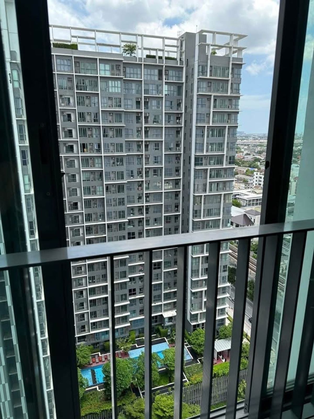 For RentCondoOnnut, Udomsuk : P-2764 Urgent rent! Ideo Mobi Sukhumvit 81 Condo, ready to be near BTS On Nut