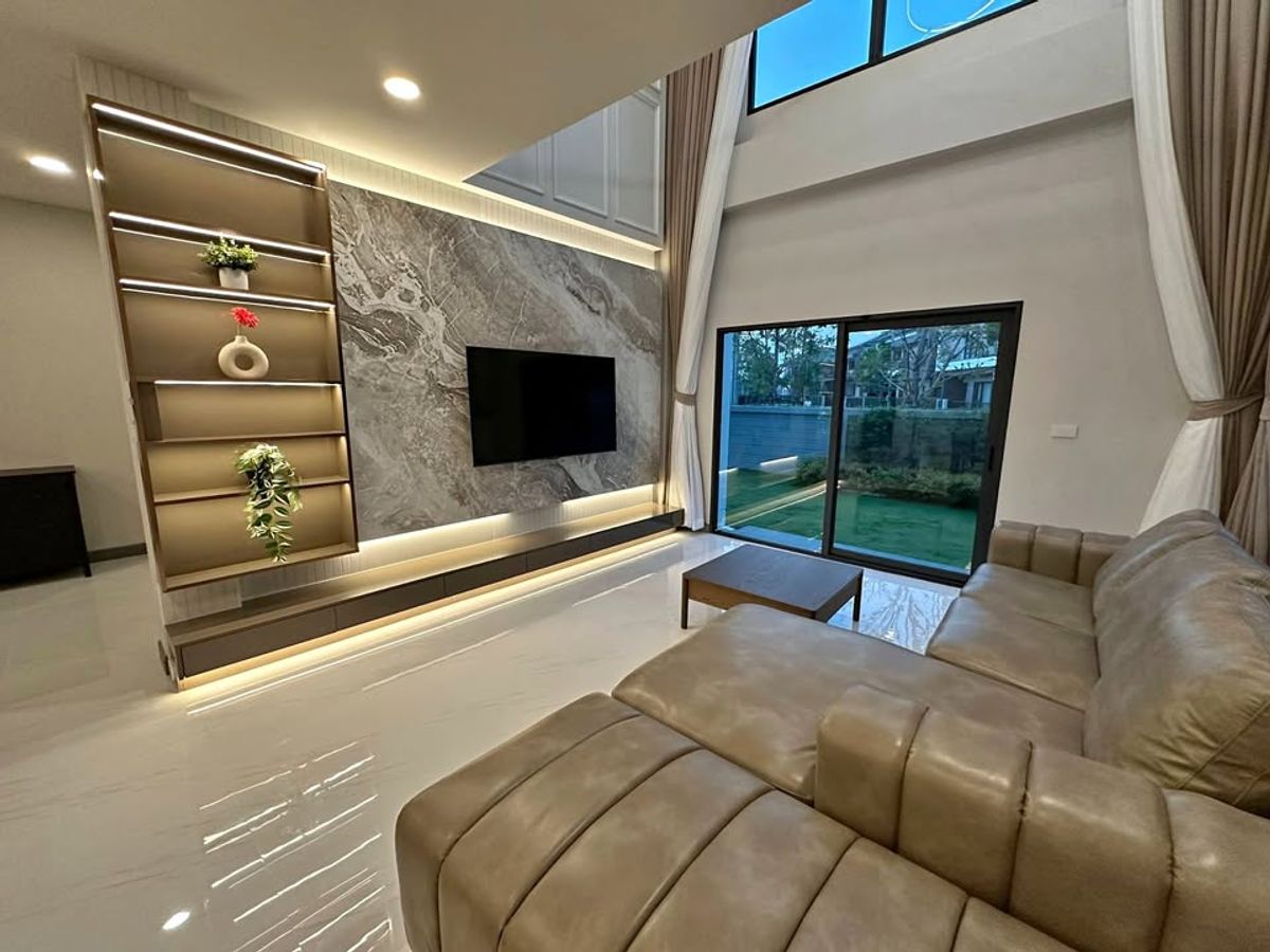 ให้เช่าบ้านบางนา แบริ่ง ลาซาล : RENT : THE CITY BANGNA New Luxurious House ONLY 1km to Mega Bangna