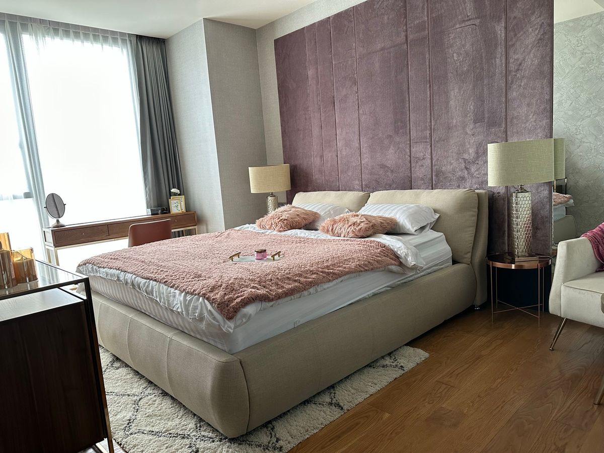 ขายคอนโดสุขุมวิท อโศก ทองหล่อ : 3 นอน แต่งครบ ห้องสวย ติด  BTS ทองหล่อ และ ใกล้ Emporium  081-245-7349