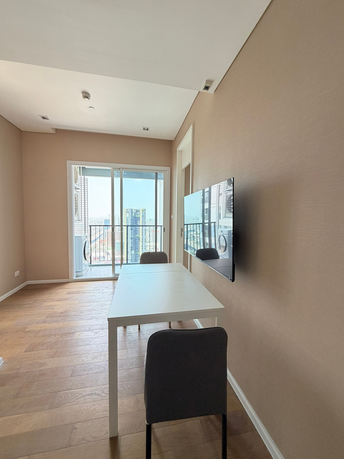 For RentCondoLadprao, Central Ladprao : For Rent : The saint Residence Ladprao ---available this March--New unit-----