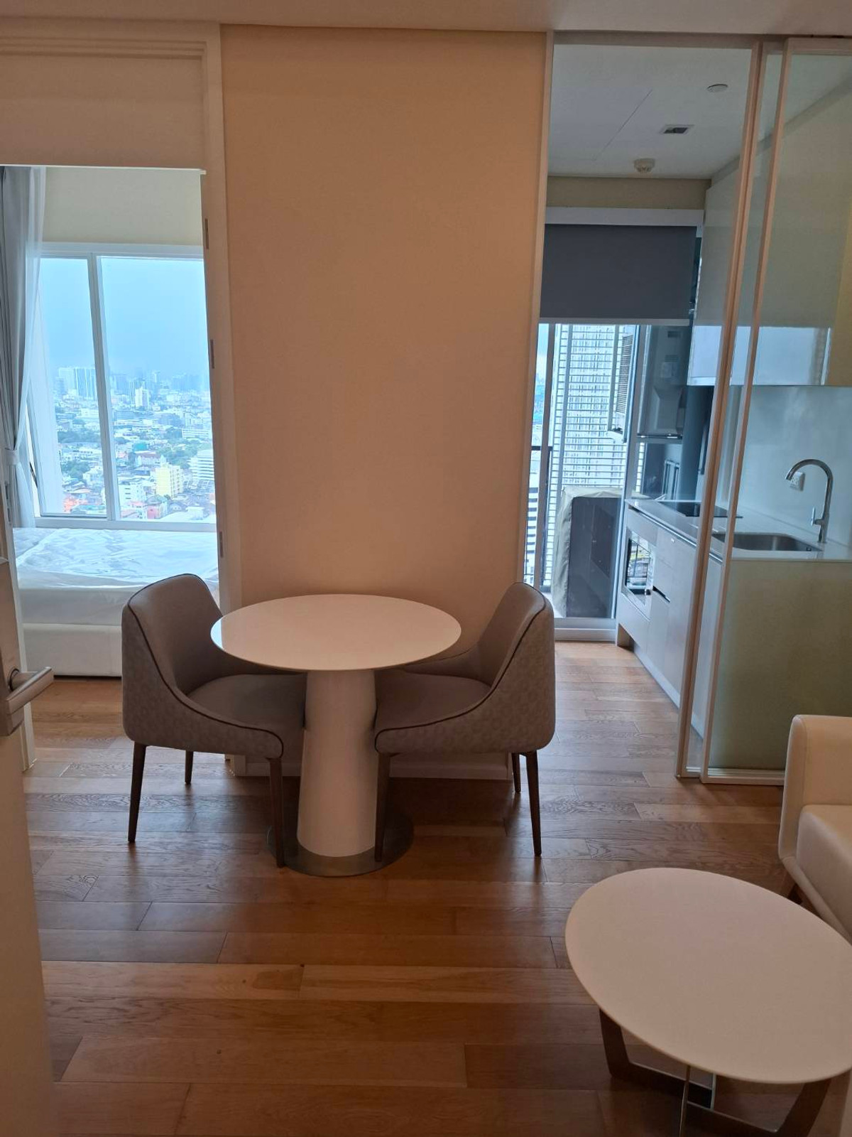 For RentCondoLadprao, Central Ladprao : For Rent : The saint Residence Ladprao ( --- New room, never lived in and rented out before - all new items in the room ---)