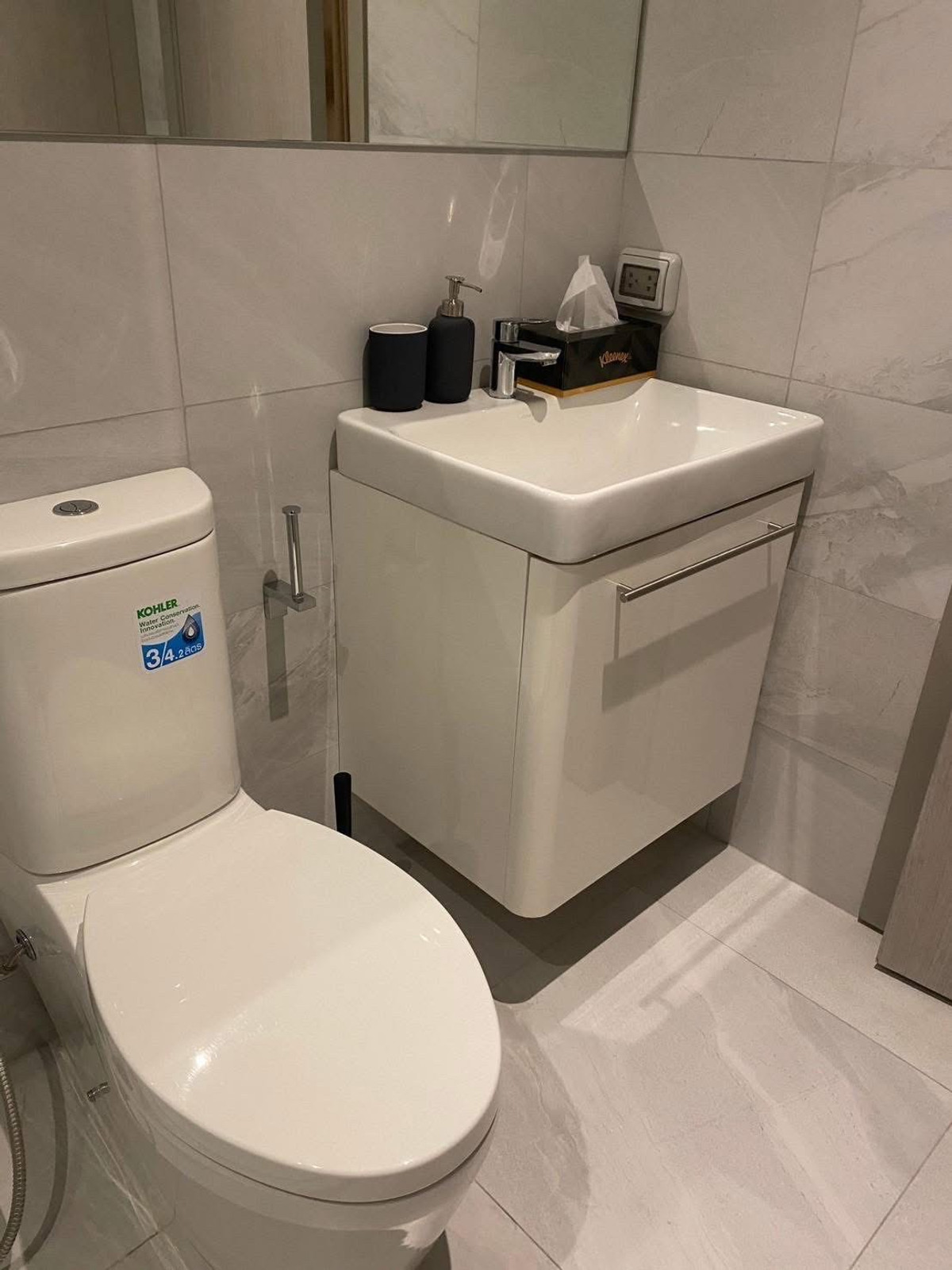 ให้เช่าคอนโดสุขุมวิท อโศก ทองหล่อ : (ปล่อยเช่า) คอนโด RHYTHM Ekkamai  I 1-BR ห้องสวย เฟอร์+เครื่องใช้ไฟฟ้าครบ ㅡ  ใกล้ 🚆BTS เอกมัย																									