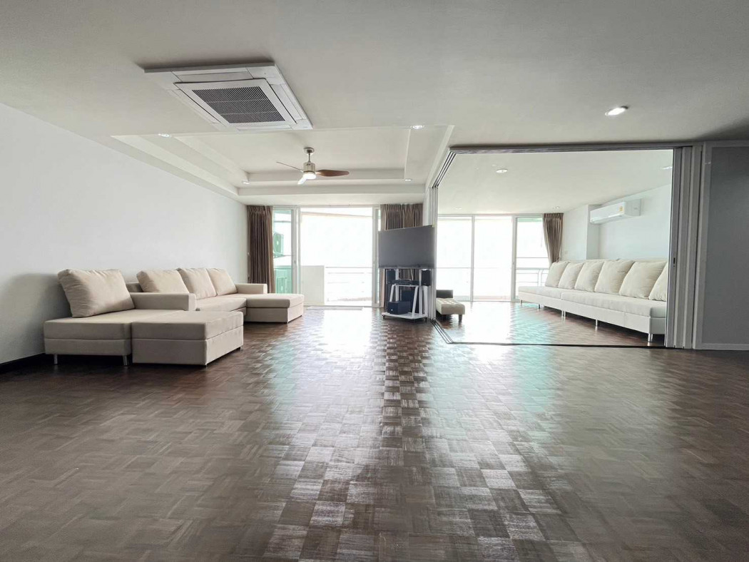 ขายคอนโดชะอำ เพชรบุรี : ขาย คอนโด Cha-am Royal Beach Condominium 186 ตรม ติดชายหาดเจ้าสำราญ