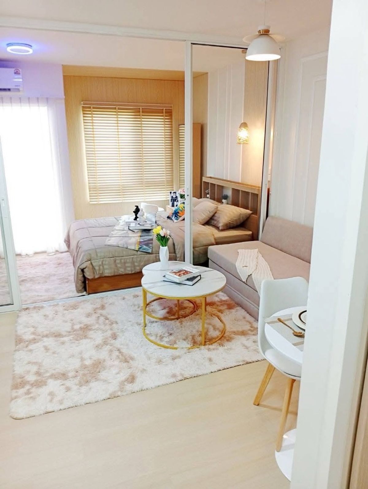 ขายคอนโดลาดกระบัง สุวรรณภูมิ : ขายคอนโดห้องสวย Iris Avenue Onnut Wongwan ตึก 4 ชั้น 7 วิวโล่ง ขนาด 28.00 ตร.ม. ราคา 1,390,000 บาท