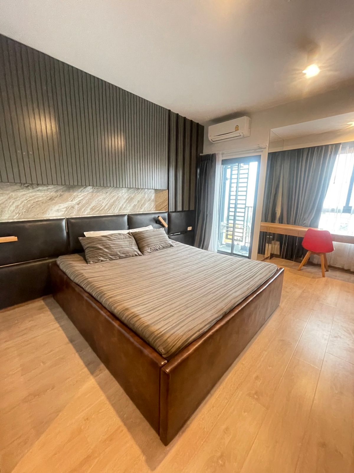 For RentCondoRama9, Petchburi, RCA : Rent RR555 Ideo Rama9-ASOKE. Beautiful room, full furniture near the MRT Rama 9