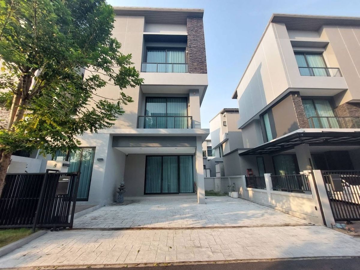 ให้เช่าเกษตร นวมินทร์ ลาดปลาเค้า : 🏡 ให้เช่าบ้านแฝด 3 ชั้น สไตล์ Luxury โครงการบ้านกลางเมือง คลาสเซ่ เอกมัย–รามอินทรา (ซ.สุคนธสวัสดิ์ 19 เกษตร–นวมินทร์ ใกล้แยกเสนา / ลาดพร้าว–วังหิน) ✨เหมาะสำหรับทำโฮมออฟฟิศ หรืออยู่อาศัยแบบจัดสรรฟังก์ชันเอง ราคาดีสุดในโครงการ ถูกกว่าหลังอื่นเกือบแสนบาท!