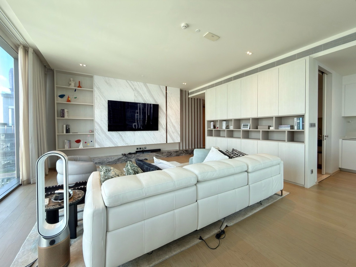 คอนโดสุขุมวิท อโศก ทองหล่อ : ▲ The Strand Thonglor Penthouse ▲  3 Bedrooms 3 Bathrooms1 Maid + bath | 185 sq.m.| Floor 20-30

