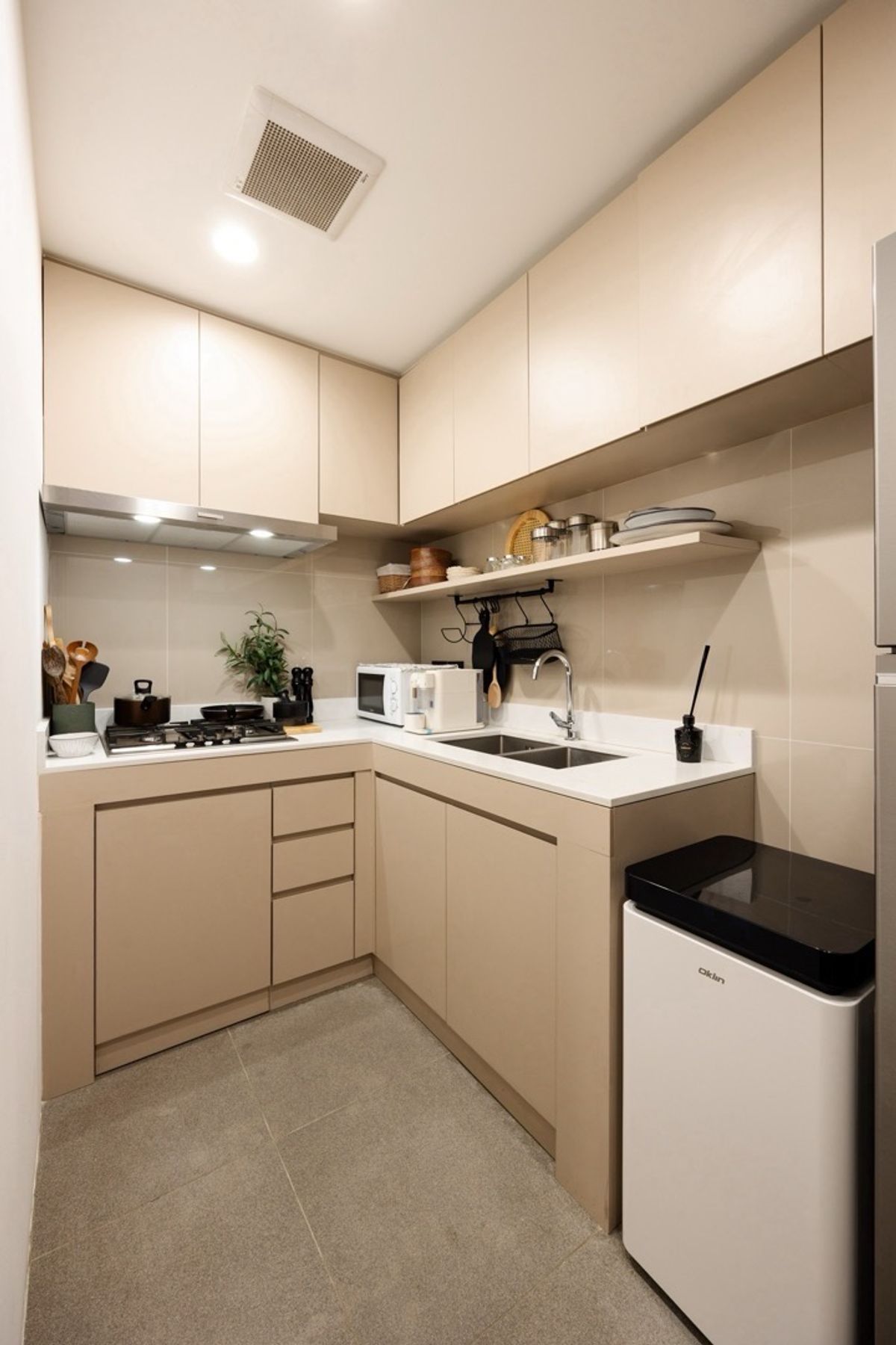 ขายบ้านอารีย์ อนุสาวรีย์ : 📢👇 บ้านเดี่ยว Superior Luxury 3.5 ชั้น ในย่าน อารีย์ พร้อมสระว่ายน้ำ และ lift ในบ้าน ได้รางวัล Best Interior Design จากงานประกวด Asia Architecture Design Award 2024 บ้านแบบประหยัด ติด solar cell ทั้งหลัง ใกล้BTS และ ทางขึ้นลงทางด่วน 