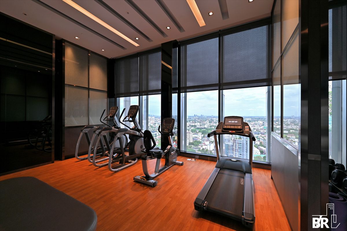 ขายคอนโดสุขุมวิท อโศก ทองหล่อ : 💥Best Deal💥 Fully Furnished ,Rhythm Ekkamai near BTS Ekkamai