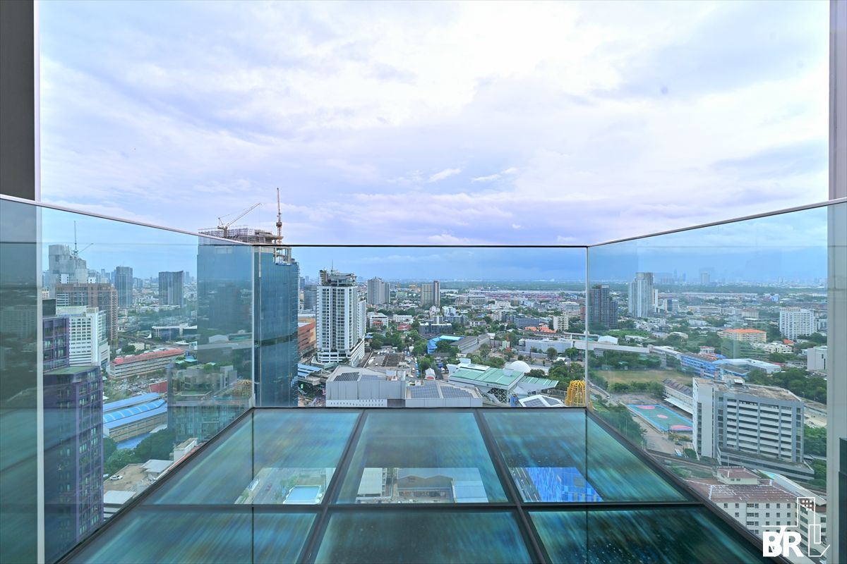 ขายคอนโดสุขุมวิท อโศก ทองหล่อ : 💥Best Deal💥 Fully Furnished ,Rhythm Ekkamai near BTS Ekkamai