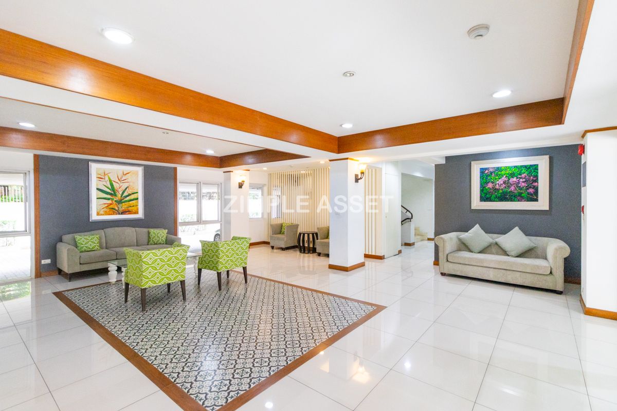For RentWitthayu, Chidlom, Langsuan, Ploenchit : Line ID: @zimple_asset Apartment - condo style in Soi Nai Lert, Wireless Road. Spacious room, fully furnished, with fitness center and swimming pool. Pet friendly.🐶 Conveniently to transportation.