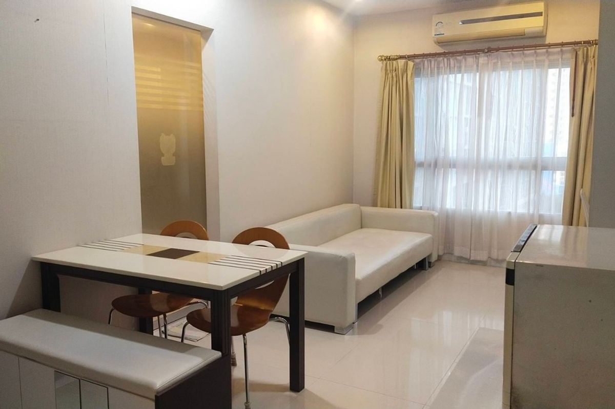 For SaleCondoWongwianyai, Charoennakor : 🔥 For Sale !! 🔥 Code C20240201140..........Q House Condo Sathorn, 1 bedroom, 1 bathroom, high floor, East Facing, furnished, Special Deal!!📣📣