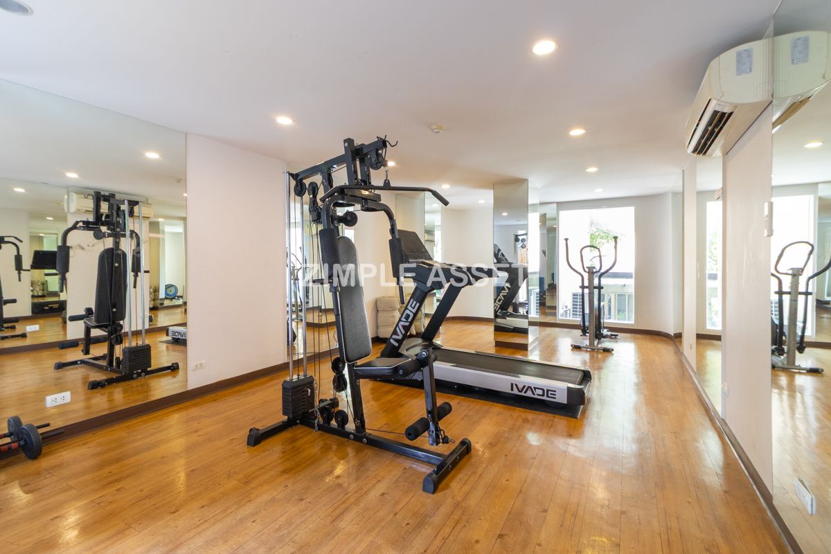 For RentWitthayu, Chidlom, Langsuan, Ploenchit : Line ID: @zimple_asset Apartment - condo style in Soi Nai Lert, Wireless Road. Spacious room, fully furnished, with fitness center and swimming pool. Pet friendly.🐶 Conveniently to transportation.