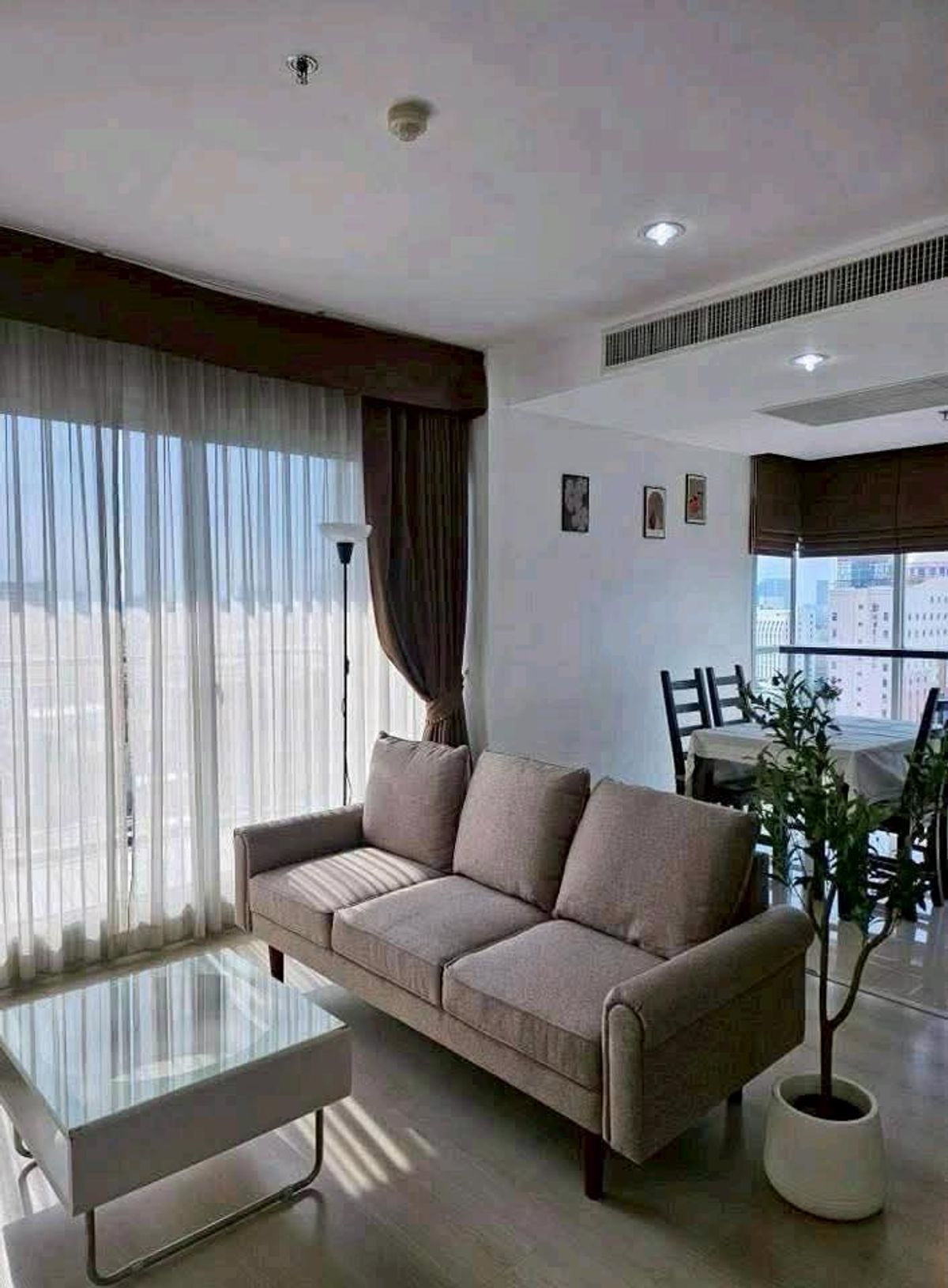 ให้เช่าคอนโดรัชดา ห้วยขวาง : FOR RENT life Ratchada 65 ตรม.
出租