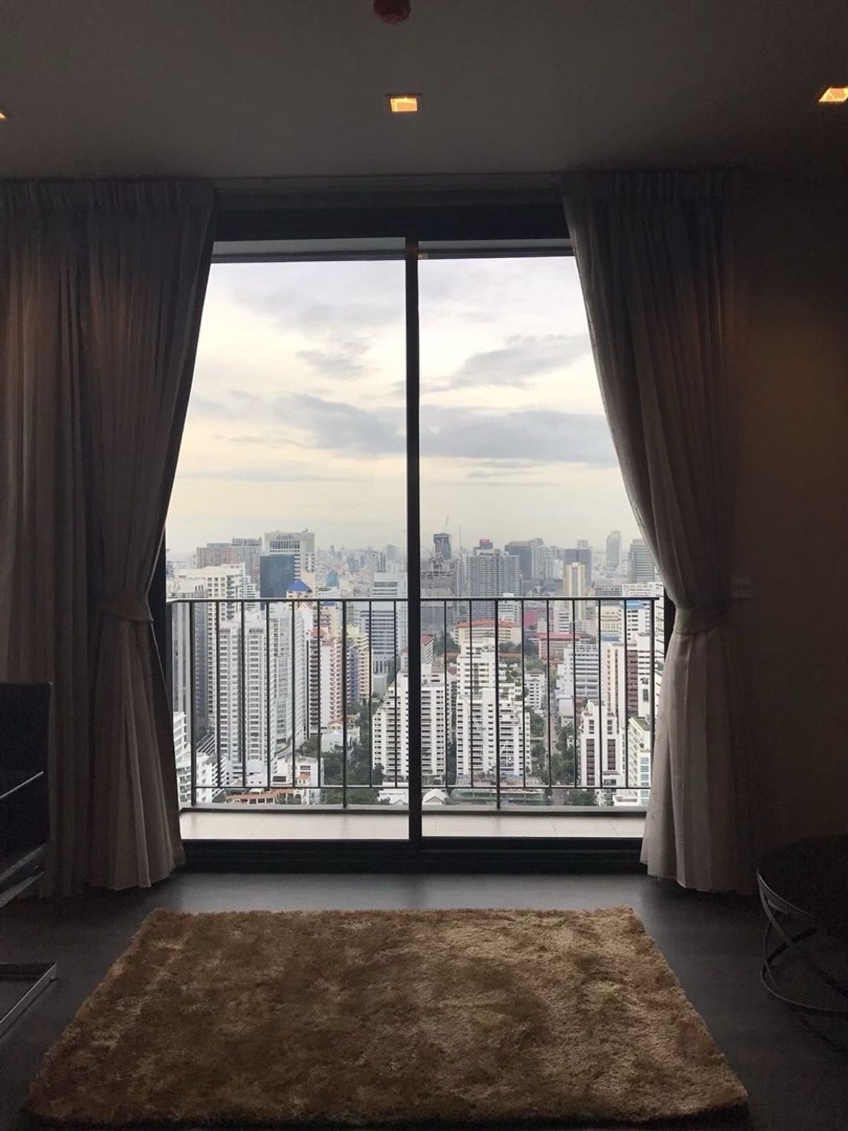 คอนโดสุขุมวิท อโศก ทองหล่อ : 2 Bed Edge Sukhumvit 23 