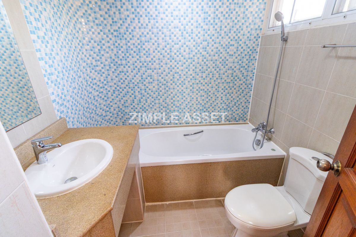 For RentWitthayu, Chidlom, Langsuan, Ploenchit : Line ID: @zimple_asset Apartment - condo style in Soi Nai Lert, Wireless Road. Spacious room, fully furnished, with fitness center and swimming pool. Pet friendly.🐶 Conveniently to transportation.